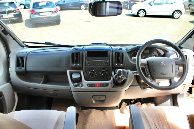PEUGEOT BOXER