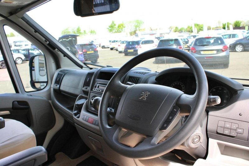PEUGEOT BOXER