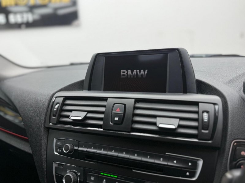 BMW 1 SERIES