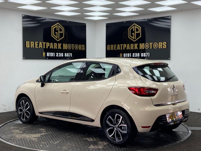 RENAULT CLIO