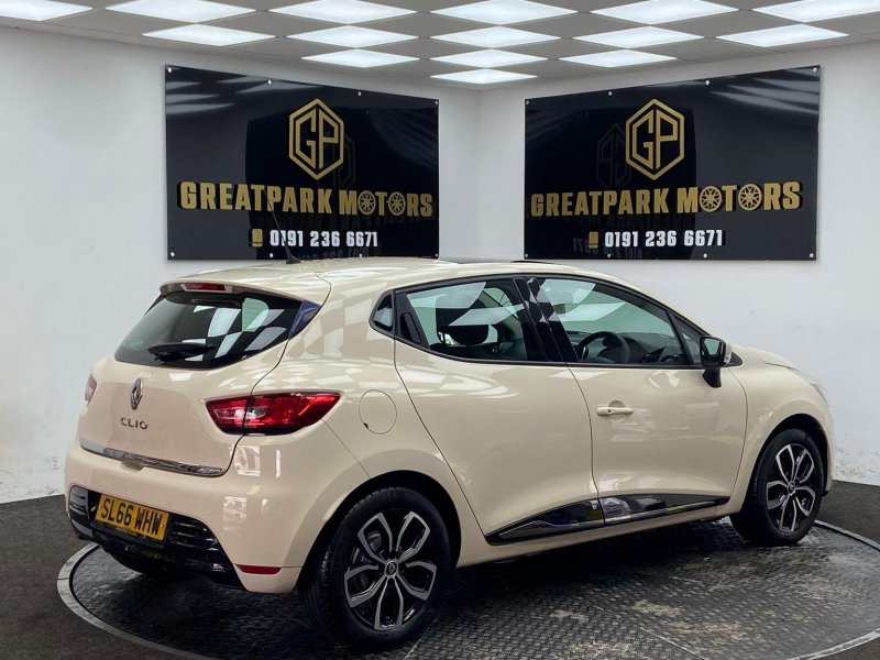RENAULT CLIO