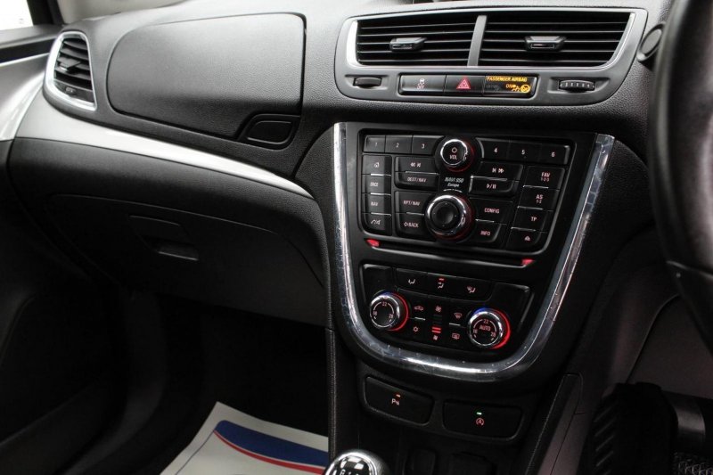 VAUXHALL MOKKA